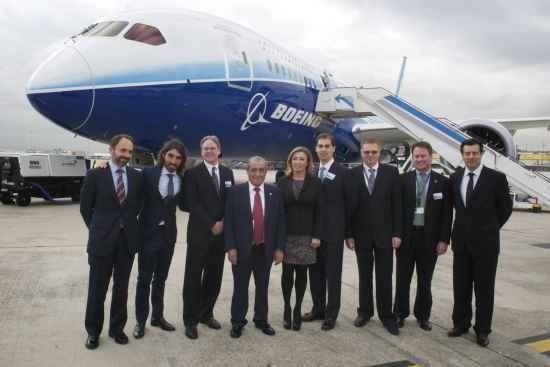 Aterriza el primer Boeing 767 Dreamliner en Espaa